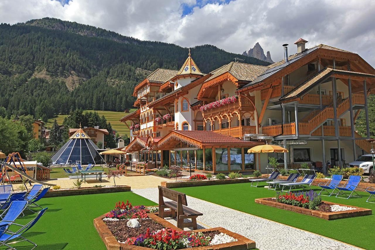 Rene Dolomites Boutique Hotel Pozza di Fassa Eksteriør billede